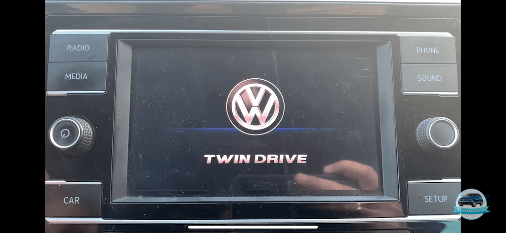 Изменение экрана приветствия Volkswagen Tiguan 2