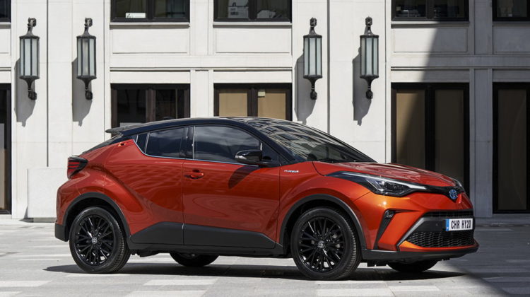 Японский внедорожник Toyota C-HR
